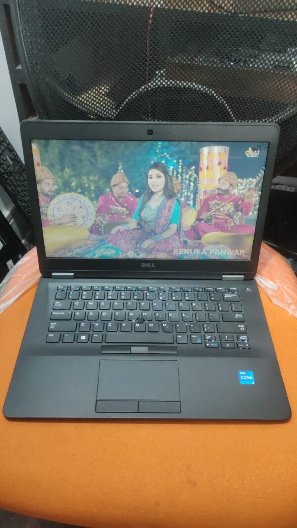 Dell E7470 I5, 6th 8gb ram 256gb ssd 14 inch display Backlight keyboard New adaptor