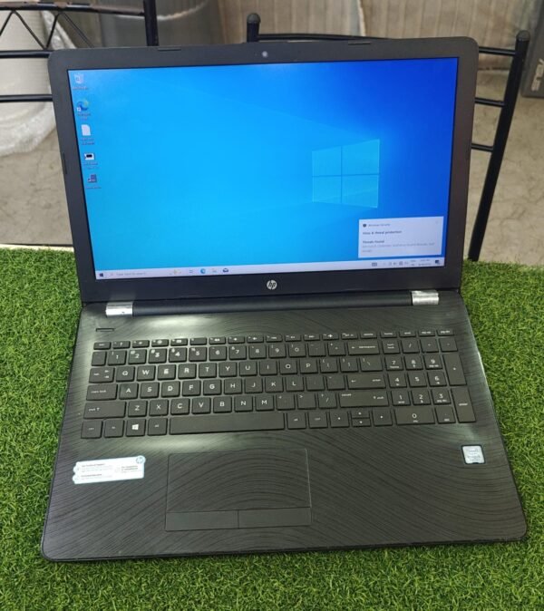 Hp sleek silver  Corei5 8ThGen🔥 Ram 8gb 🔥 Ssd 256Gb 🔥 15.6 FHD Display  Super mint condition - Image 3